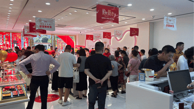 璀璨落珠海，感恩启新章！铂然珠宝·珠海店盛大开业回顾！(图4)